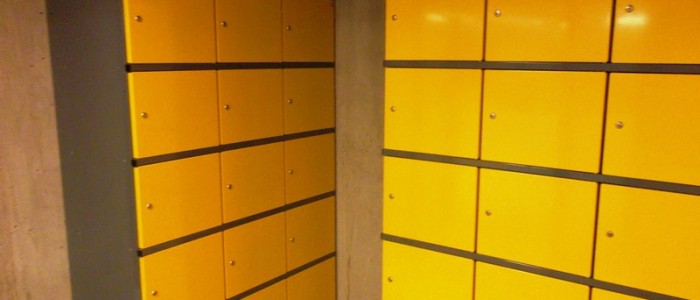 Metāla personīgo mantu skapīši darbiniekiem
